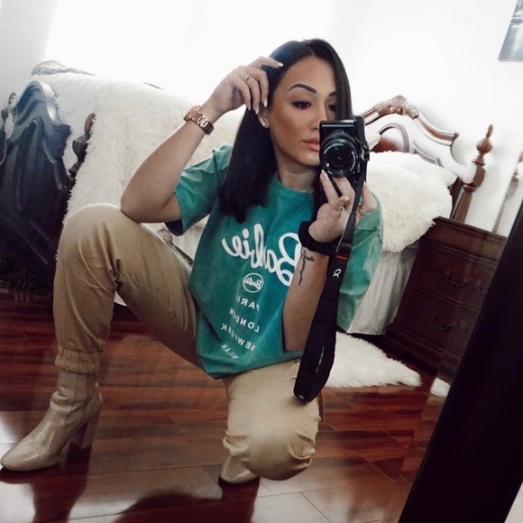 BARBIE X MISSGUIDED Oversized Tee - Picture 2 of 3